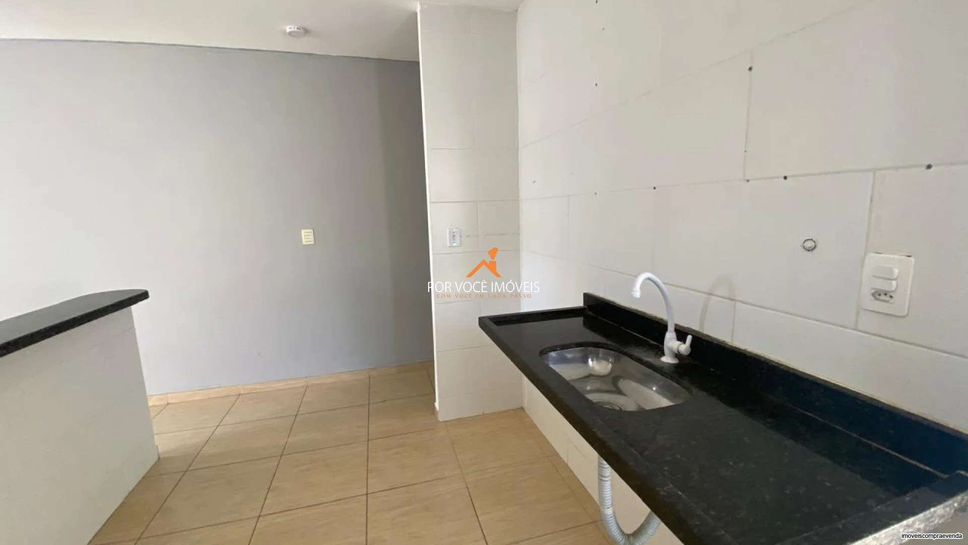 Casa com 2 quartos e 2 vagas de garagem