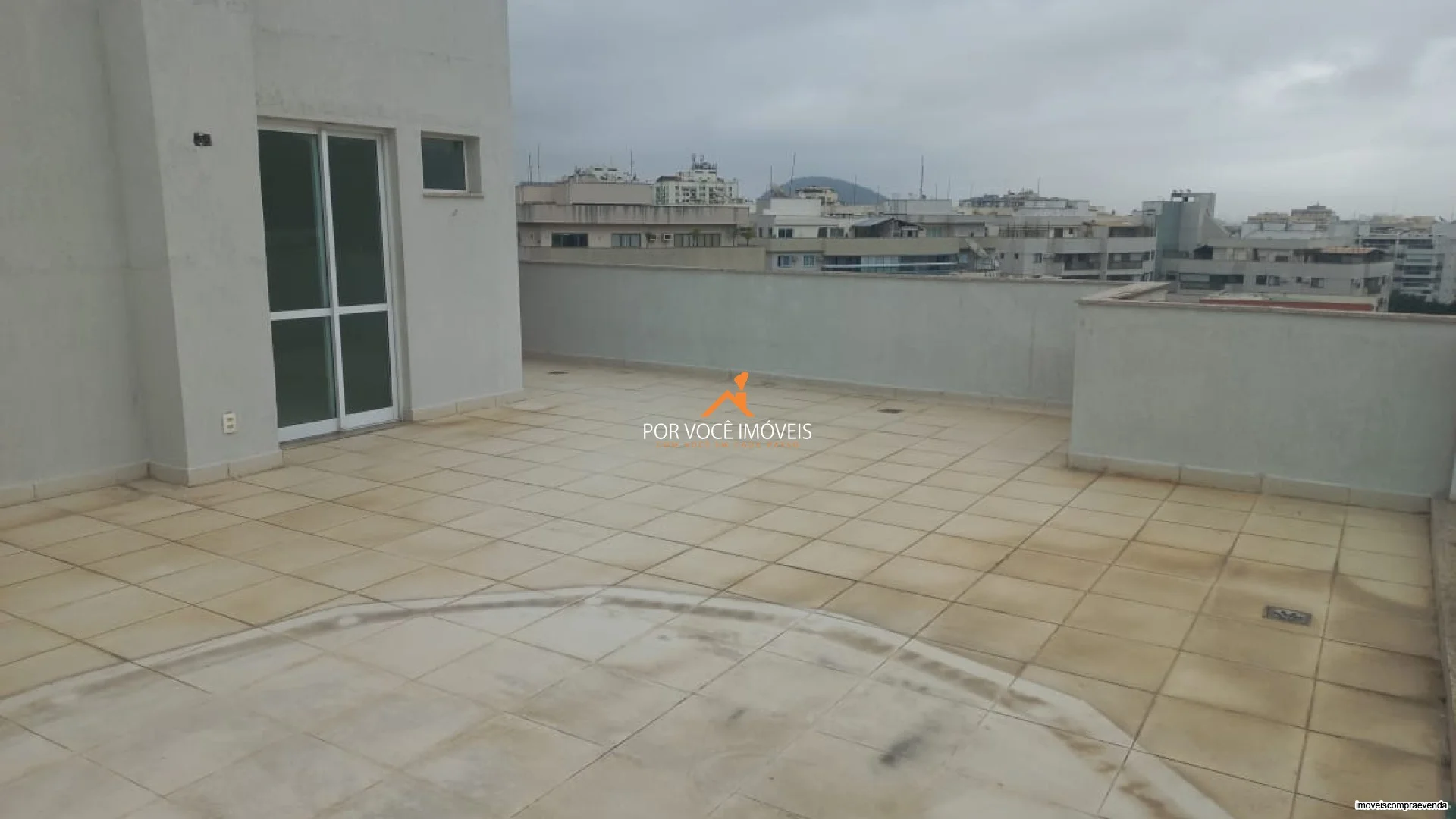Cobertura Duplex no Condomínio Village Livorno