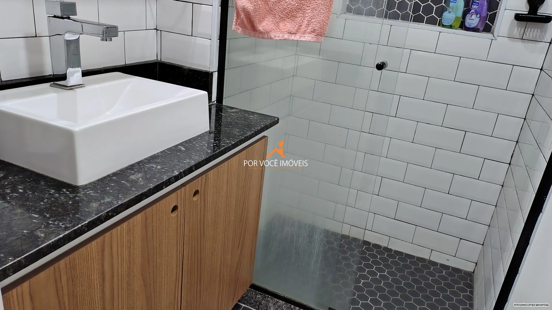 Apartamento com 2 quartos no Condomínio Contemporâneo Design Resort
