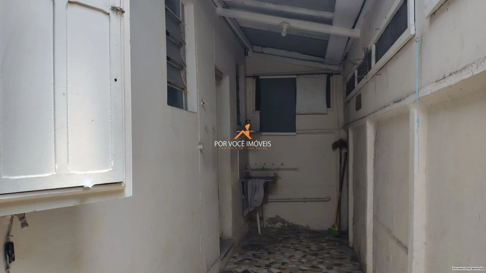 Casa para Locação com 2 quartos e Garagem