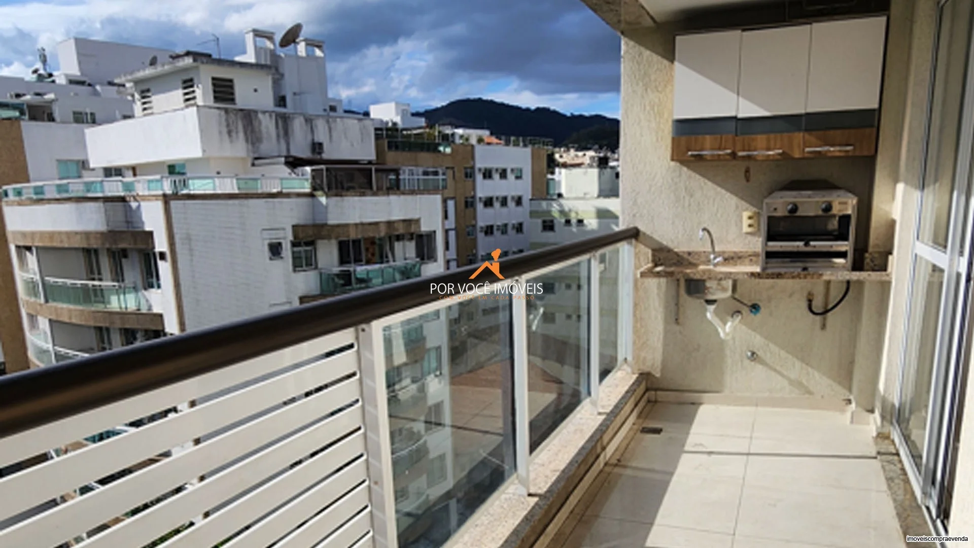 Apartamento com 3 suítes no Condomínio Grand Village Freguesia Residence Club