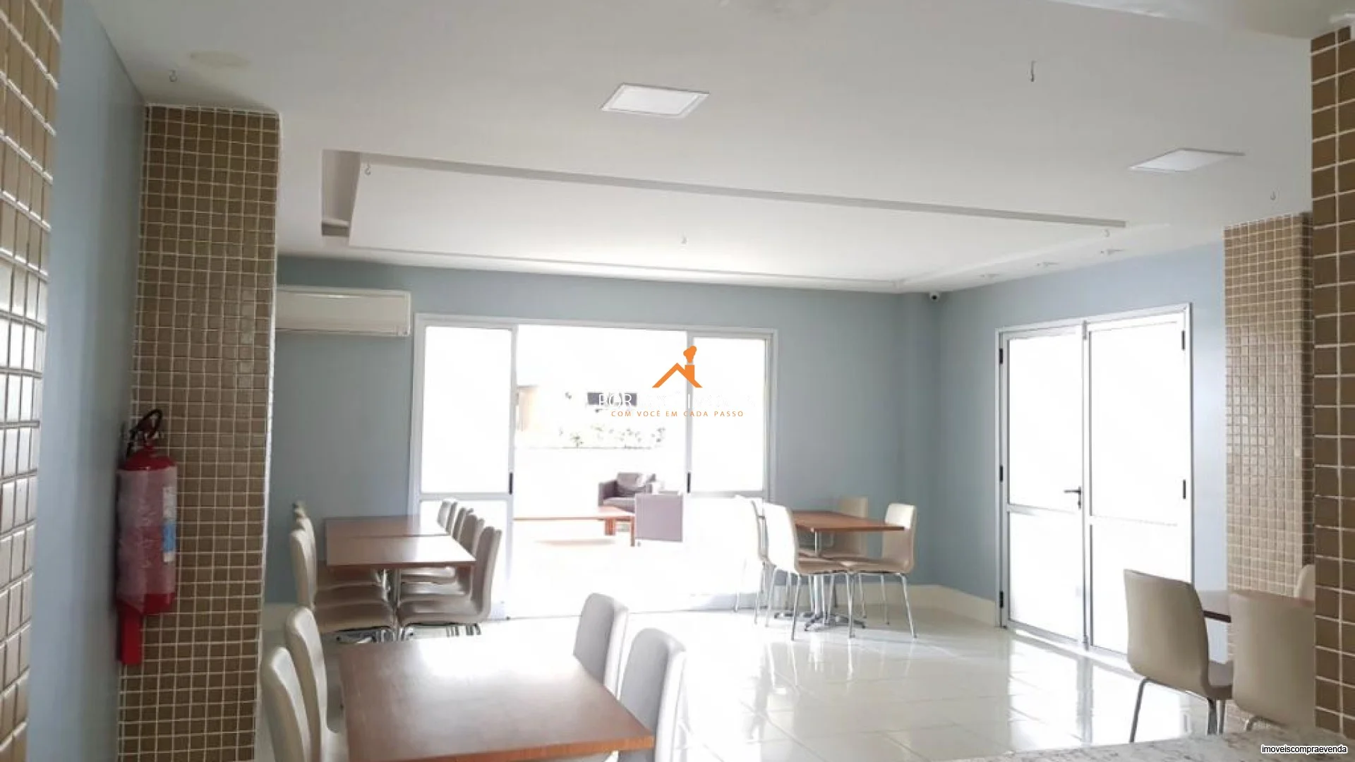 Apartamento para locação  com 2 quartos no Condomínio Village de Capri