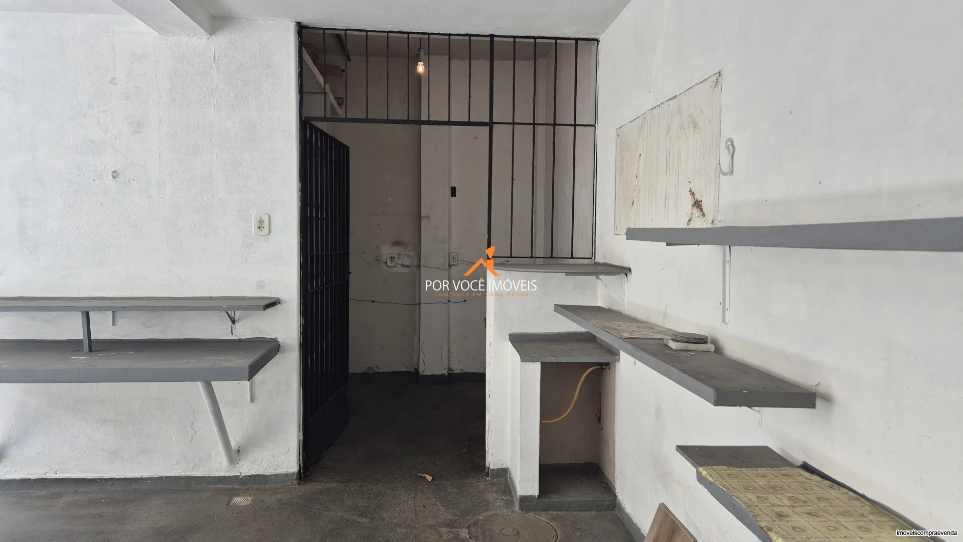 Casa para locação com 4 andares e piscina