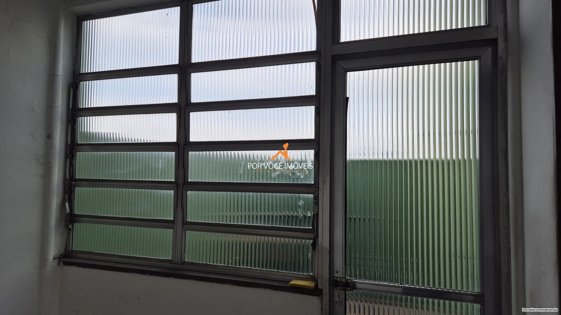 Casa para locação com 4 andares e piscina