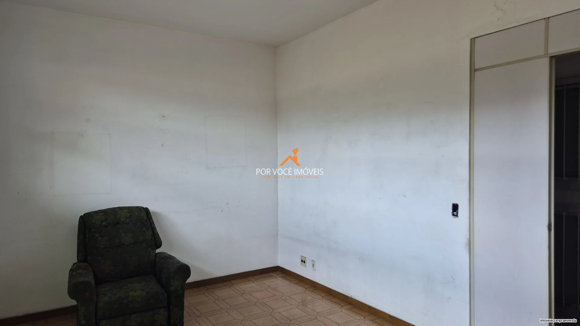 Casa com 4 quartos e piscina