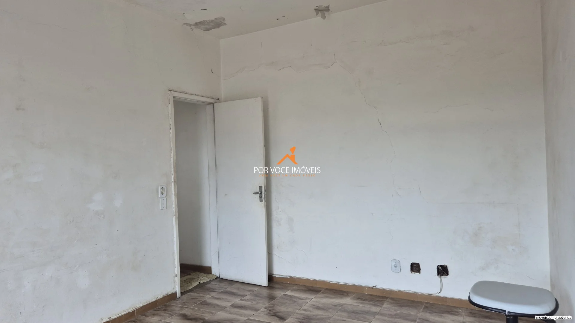 Casa com 4 quartos e piscina