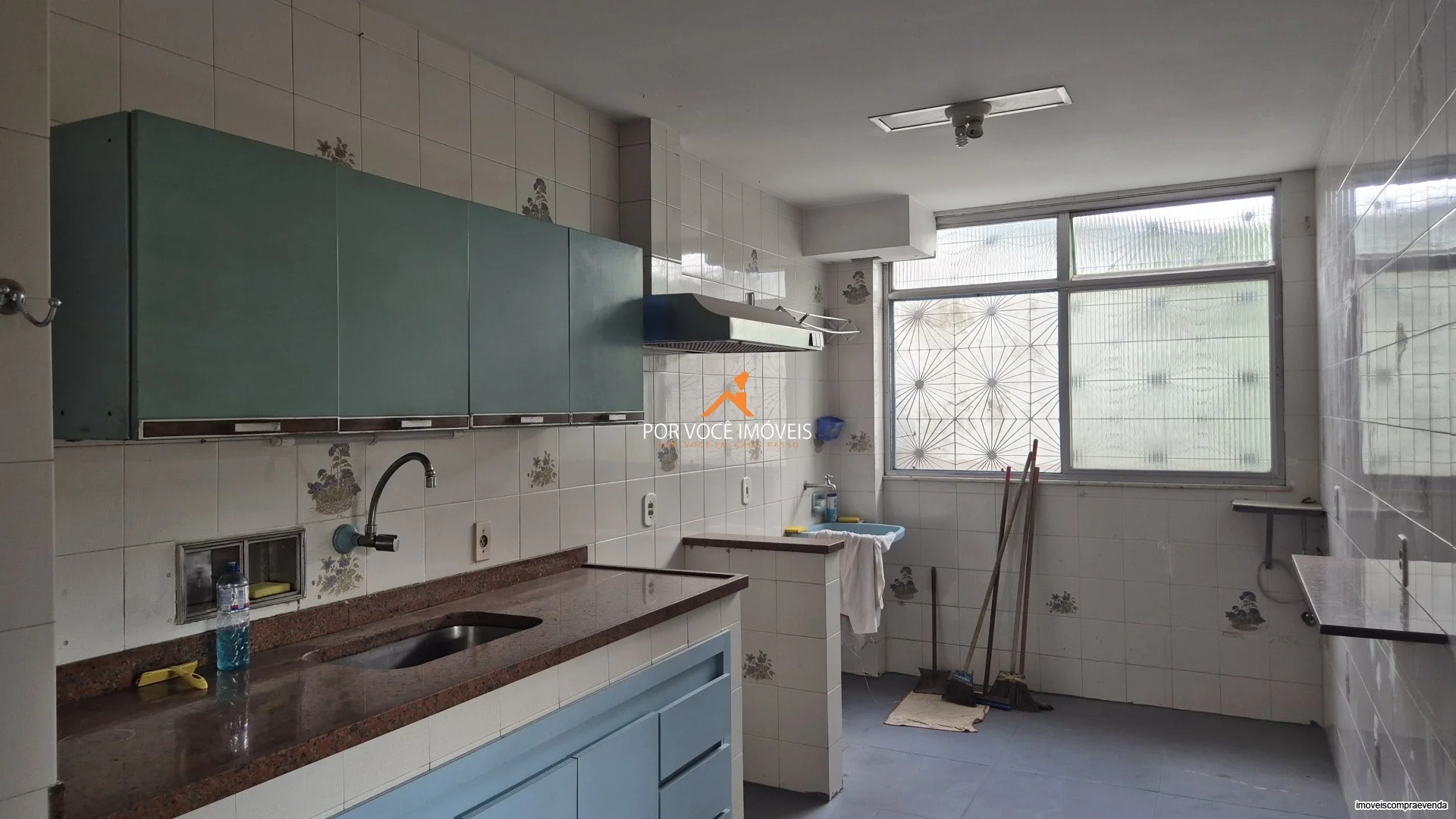 Casa com 4 quartos e piscina