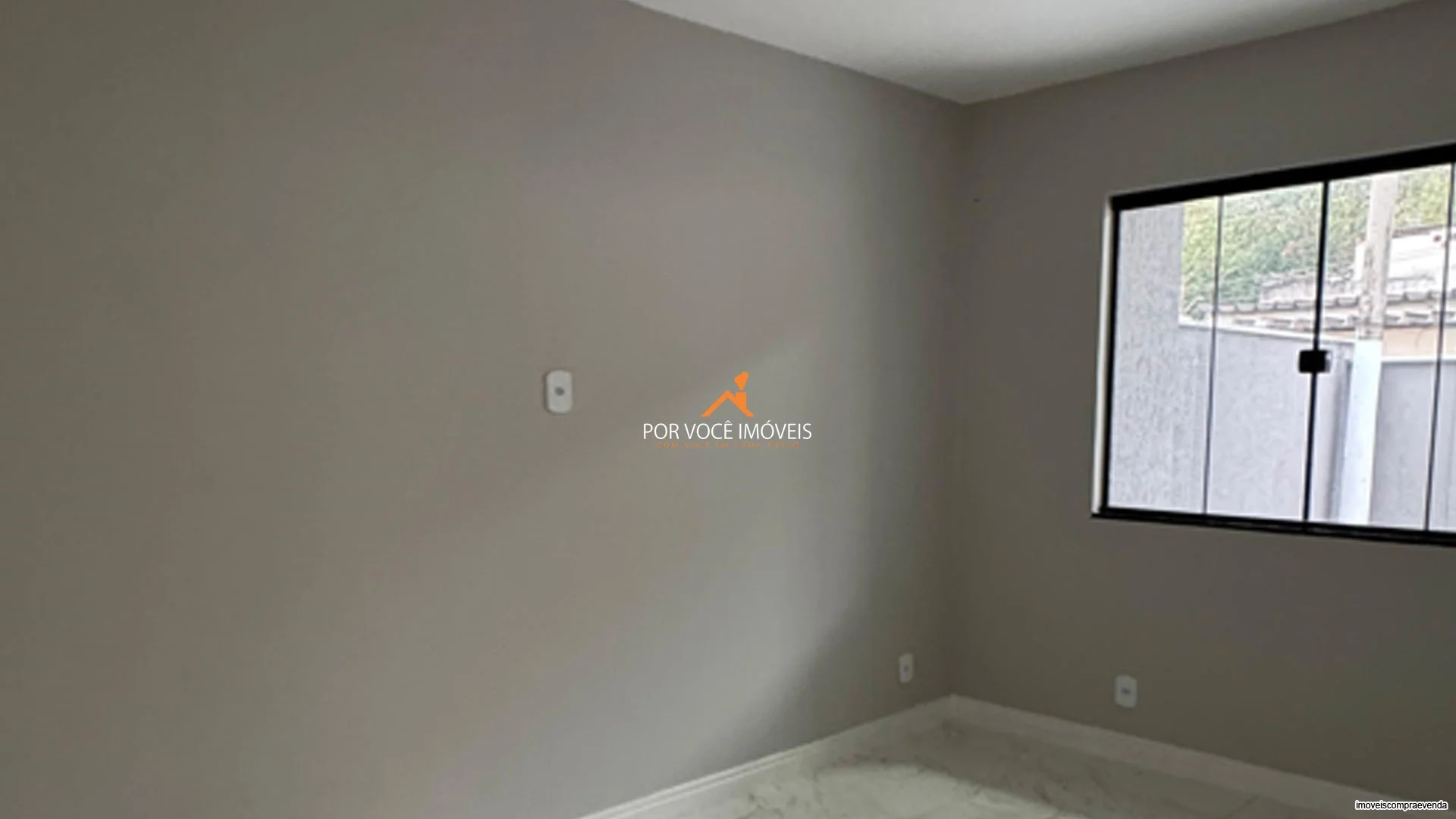 Casa Linear com 2 quartos no Adriana