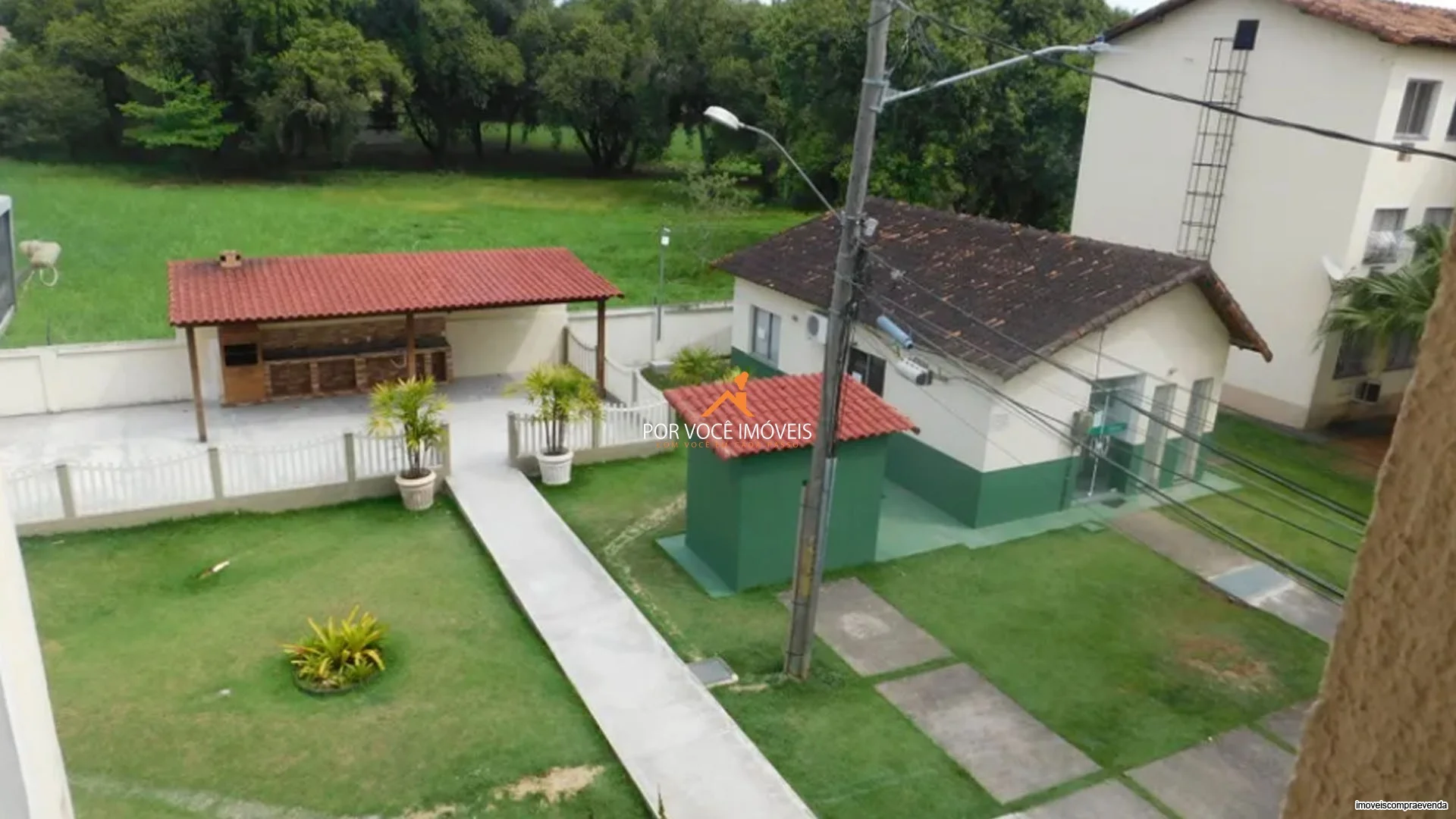 Apartamento com 2 quartos no Condomínio Trieste