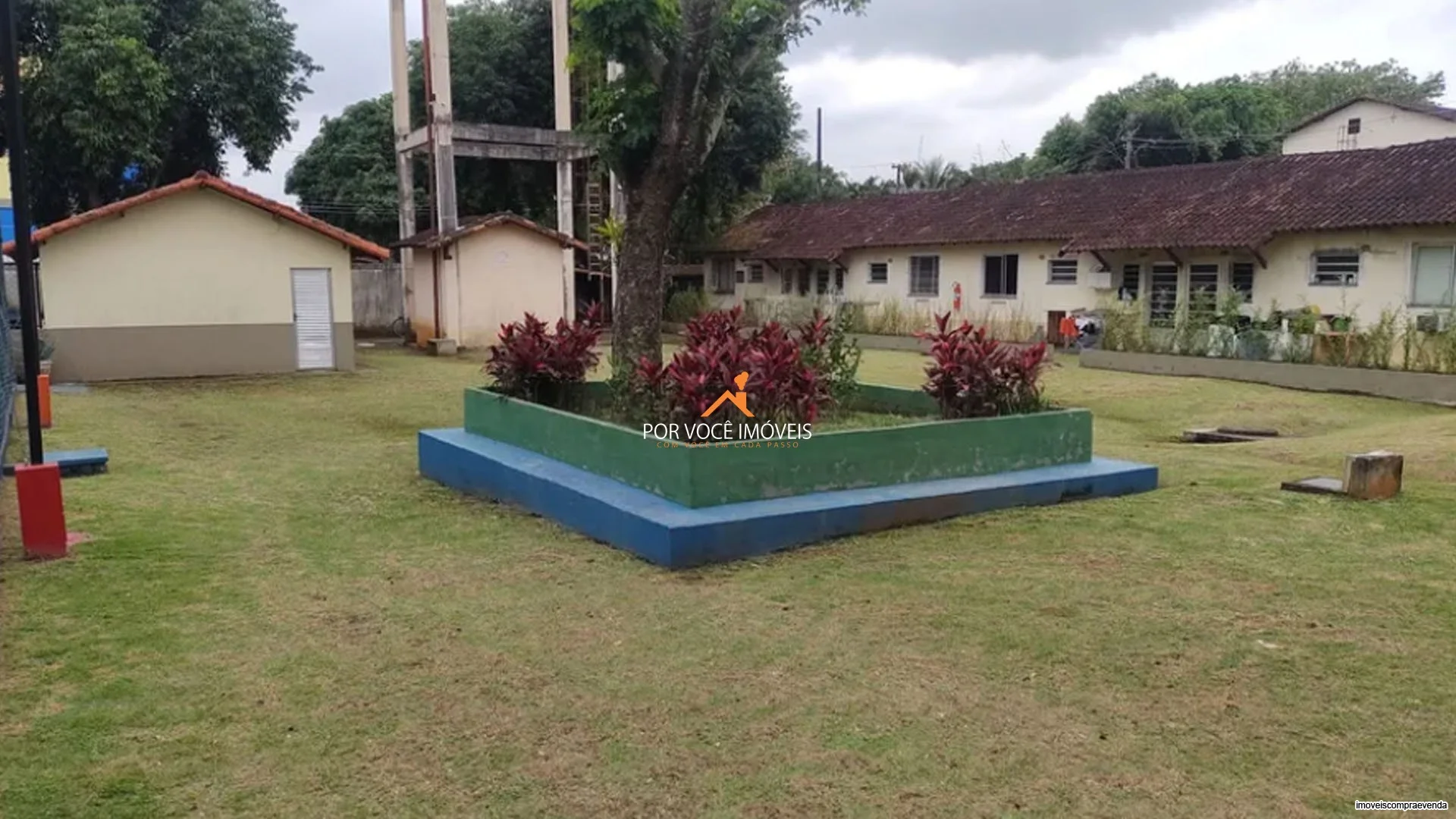 Apartamento com 2 quartos no Condomínio Trieste