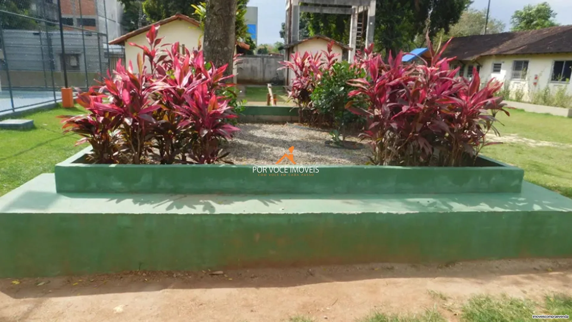 Apartamento com 2 quartos no Condomínio Trieste