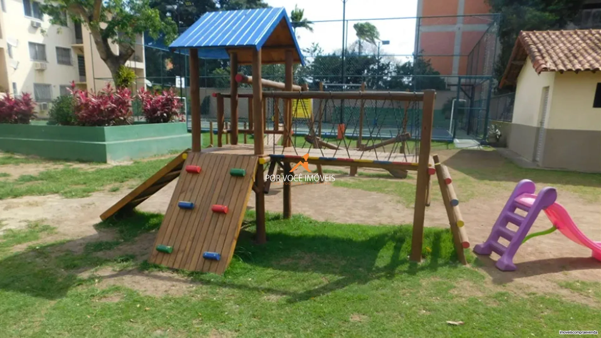 Apartamento com 2 quartos no Condomínio Trieste