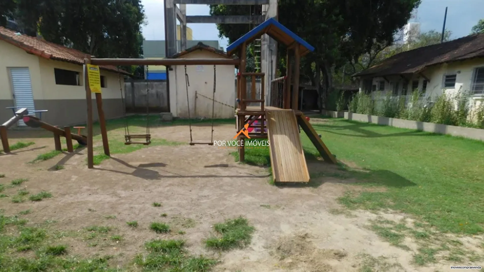 Apartamento com 2 quartos no Condomínio Trieste