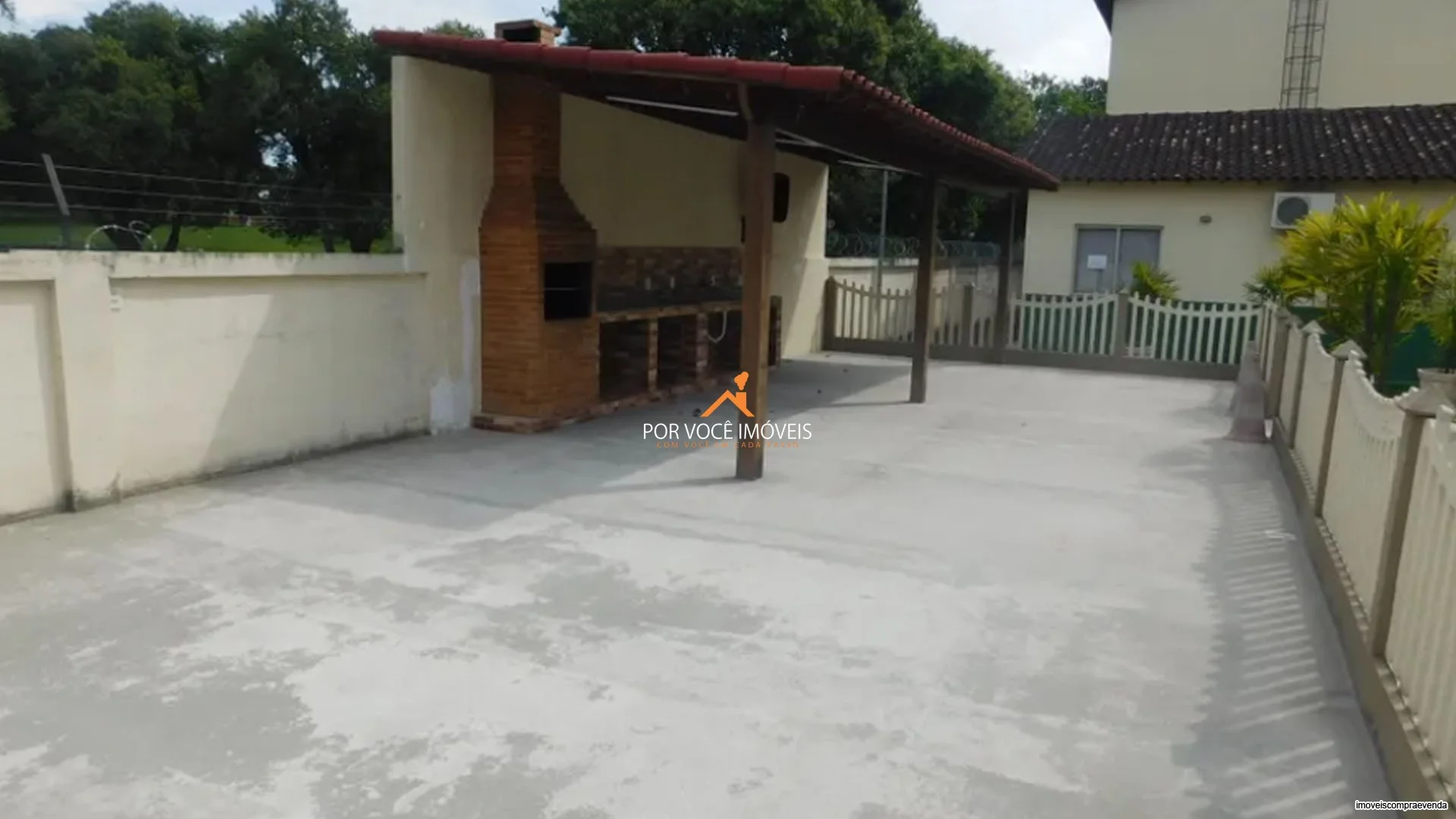 Apartamento com 2 quartos no Condomínio Trieste