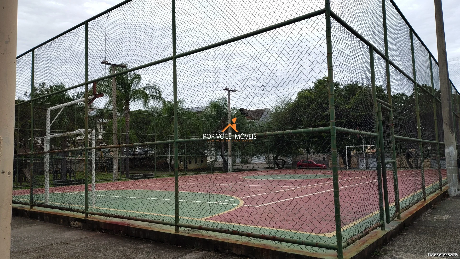 Casa Triplex no Condomínio Vale das Palmeiras