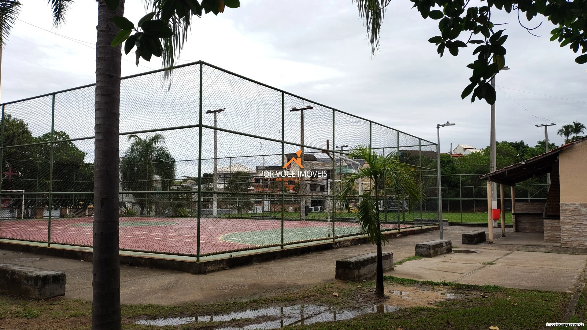 Casa Triplex no Condomínio Vale das Palmeiras