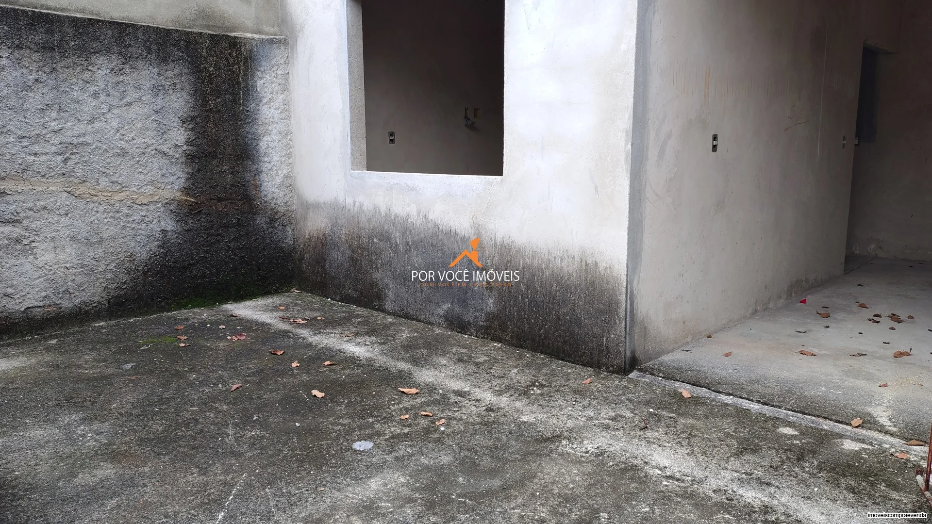 Casa Triplex no Condomínio Vale das Palmeiras