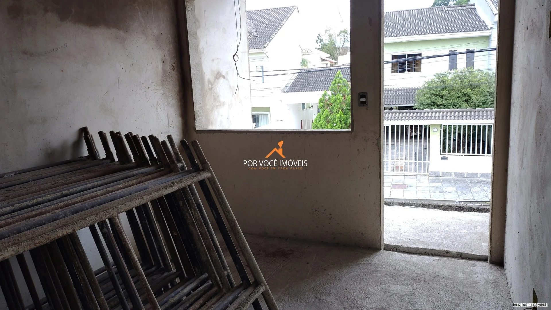 Casa Triplex no Condomínio Vale das Palmeiras