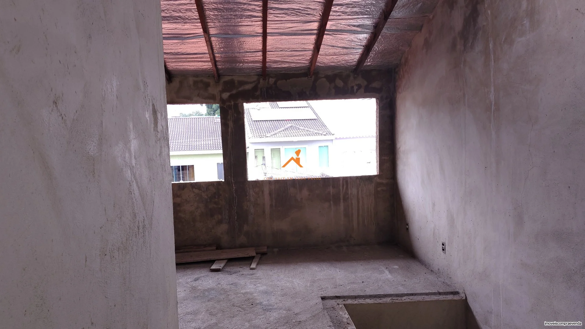 Casa Triplex no Condomínio Vale das Palmeiras