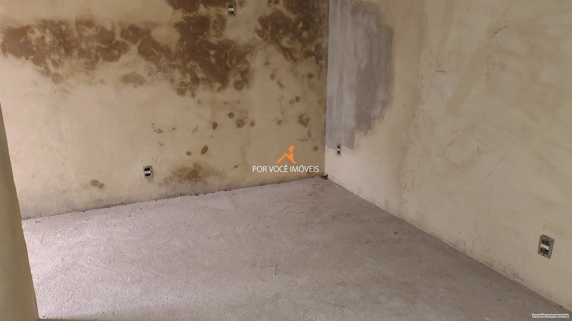 Casa Triplex no Condomínio Vale das Palmeiras