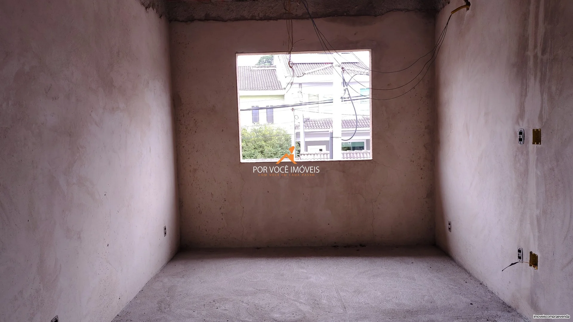 Casa Triplex no Condomínio Vale das Palmeiras