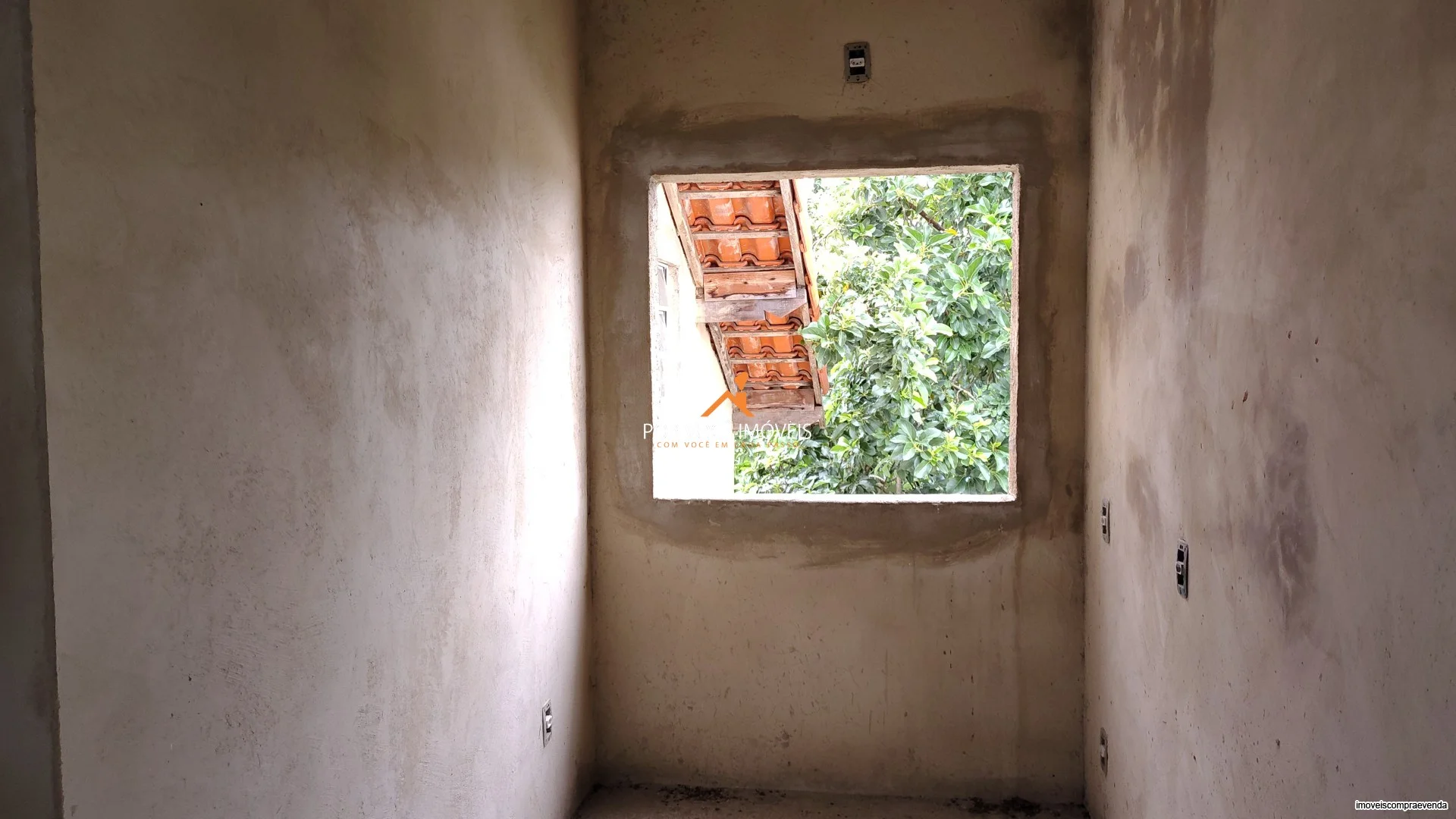 Casa Triplex no Condomínio Vale das Palmeiras