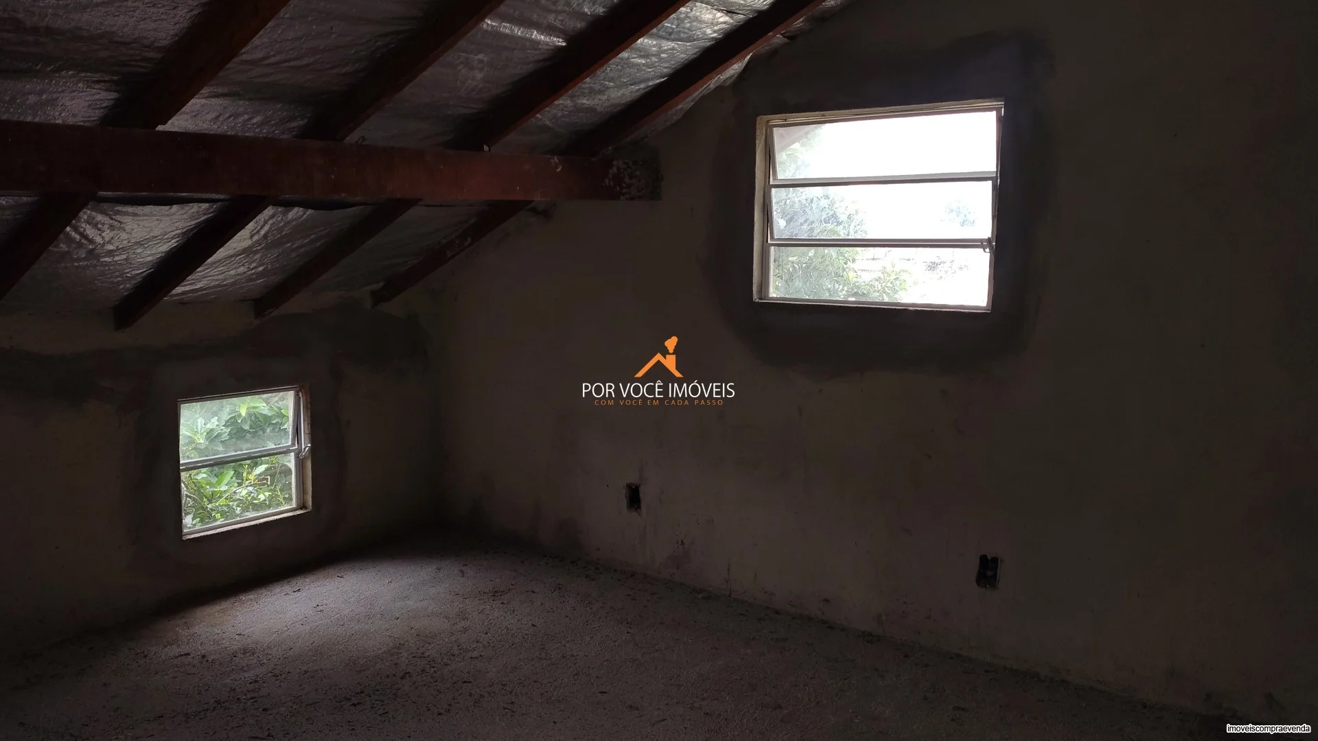 Casa Triplex no Condomínio Vale das Palmeiras