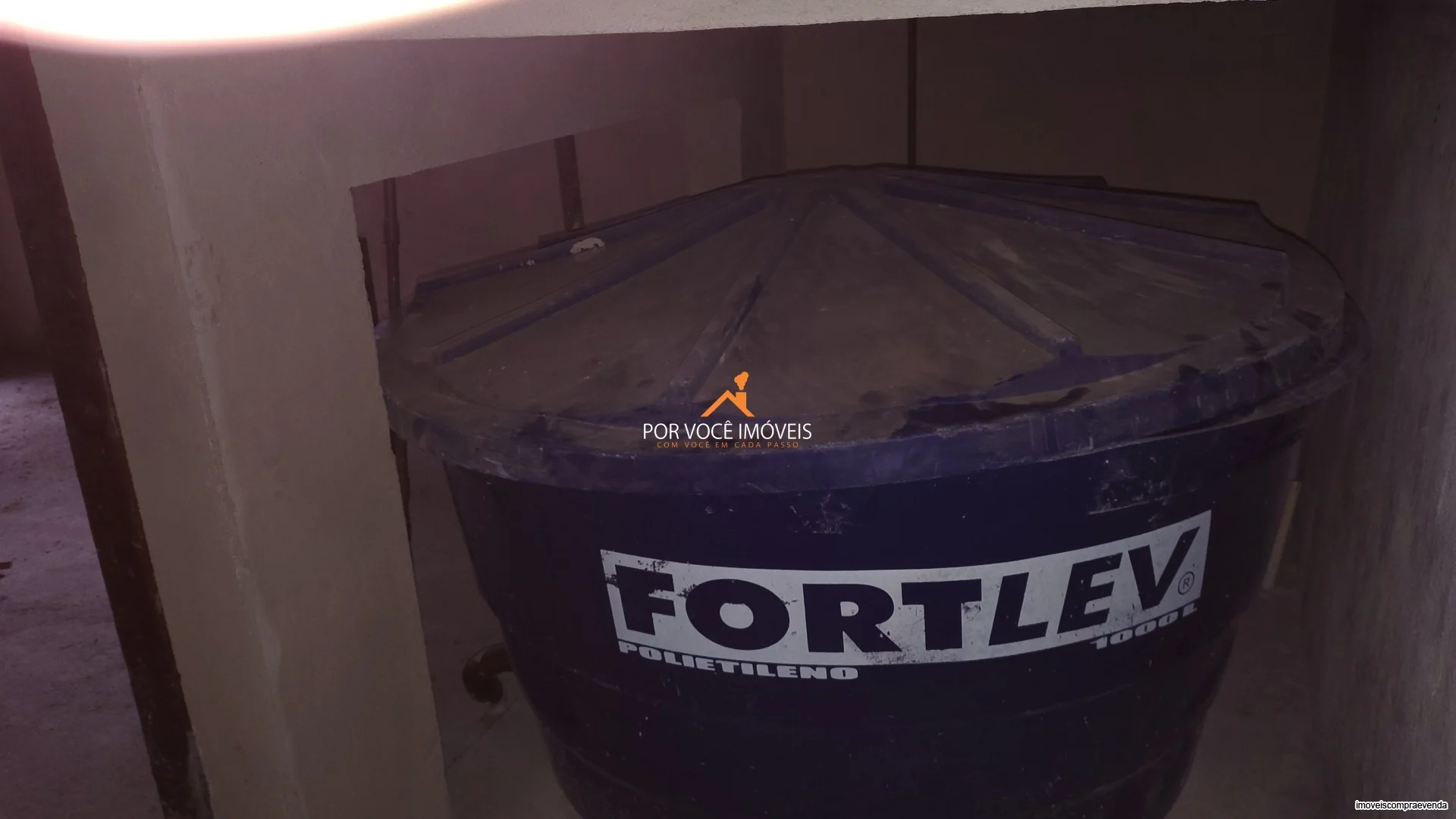 Casa Triplex no Condomínio Vale das Palmeiras