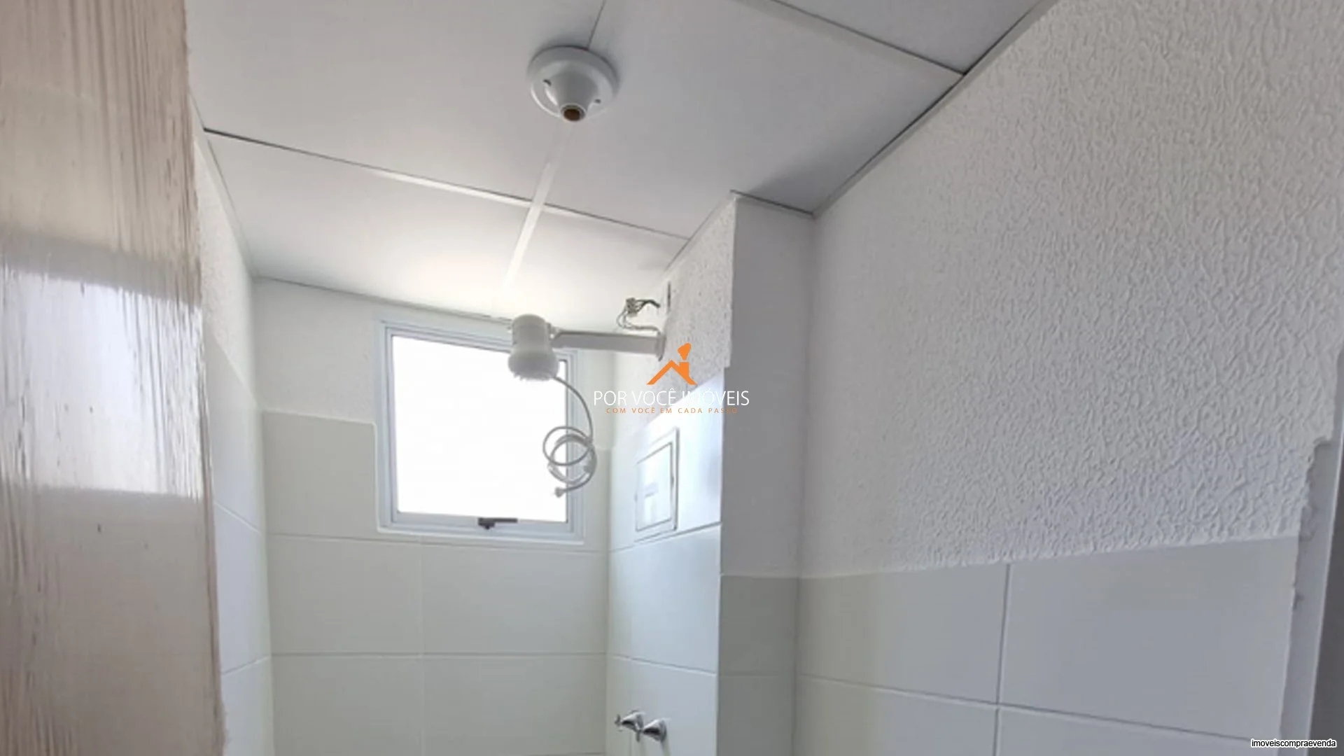 Apartamento para Locação com 2 quartos no Condomínio Reino Unido II
