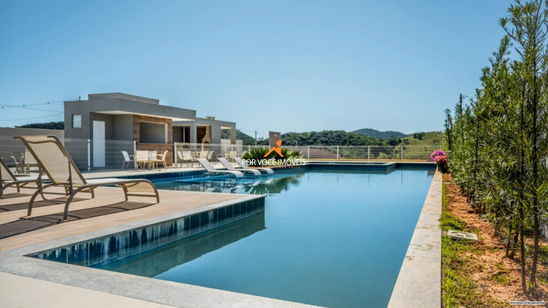 Lote de 152m² no Condomínio Holiday Park Land