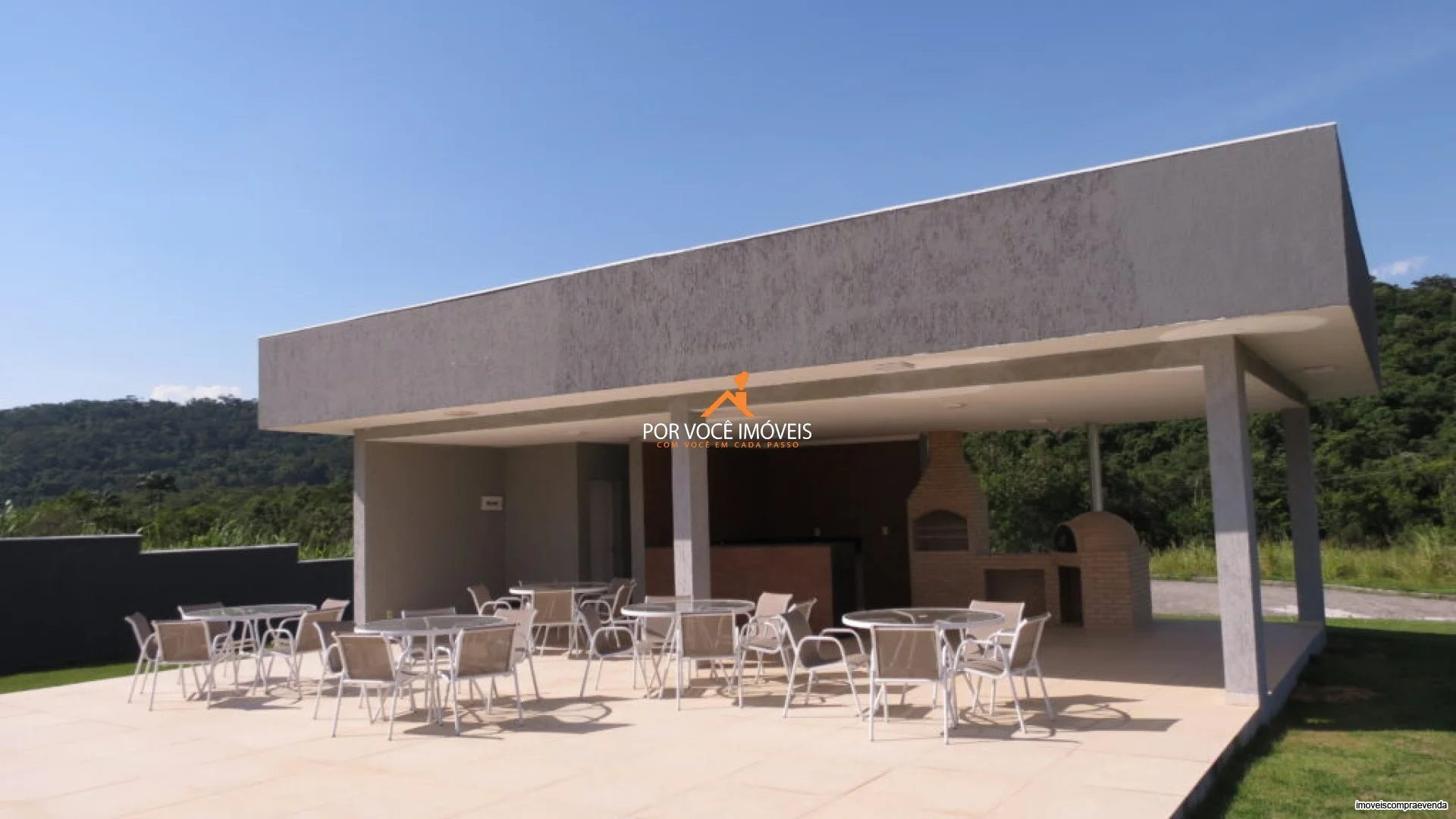 Lote de 152m² no Condomínio Holiday Park Land