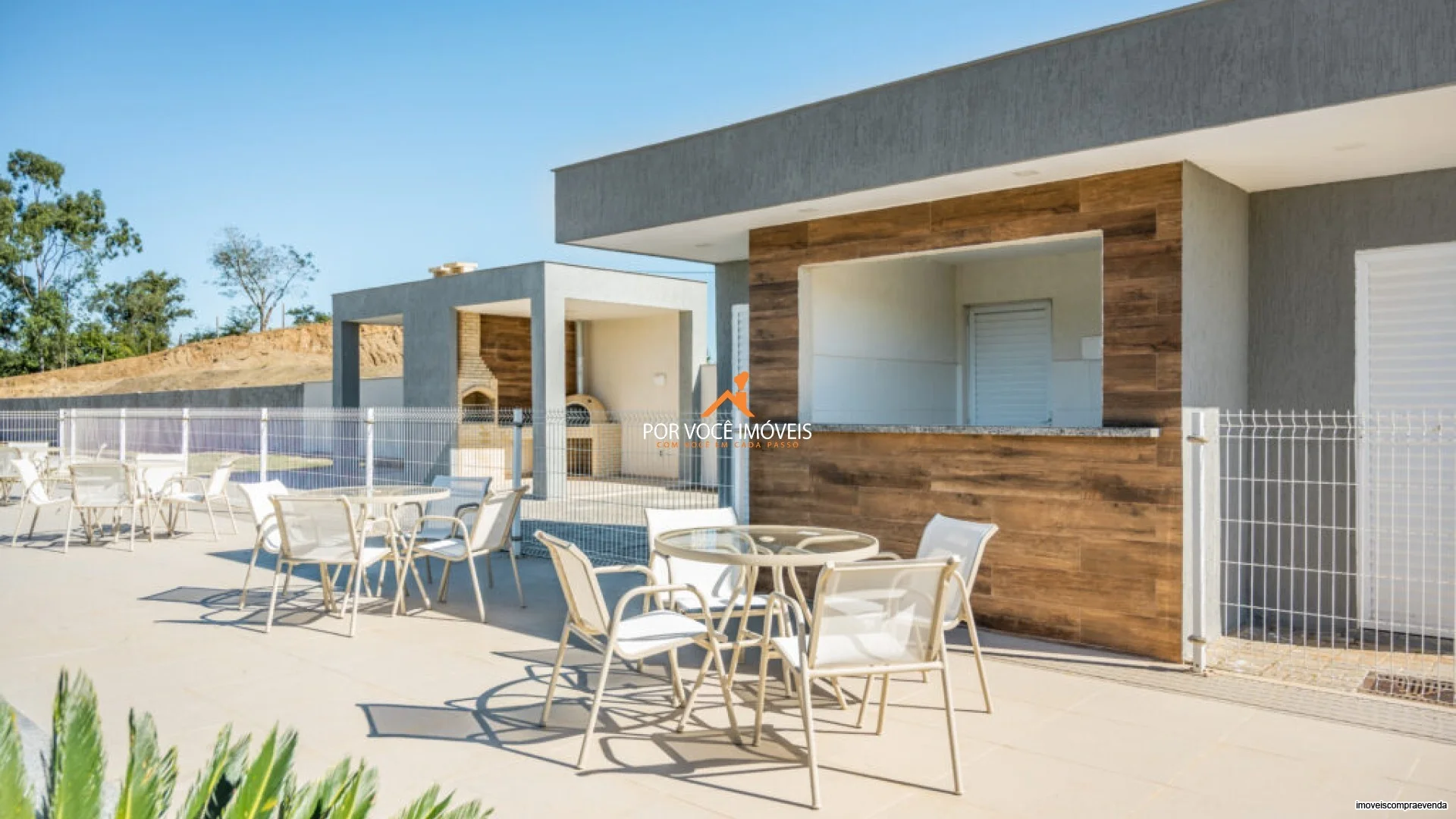 Lote de 152m² no Condomínio Holiday Park Land