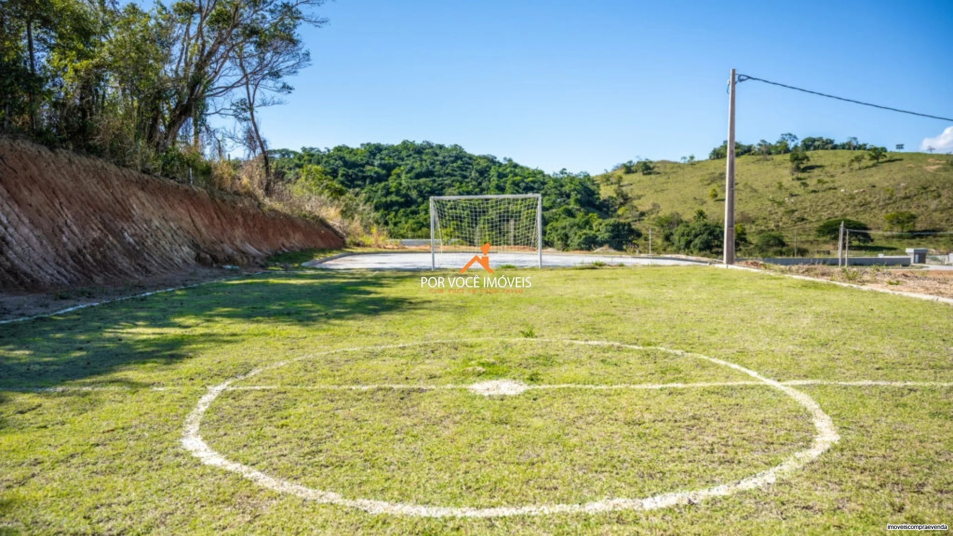 Lote de 152m² no Condomínio Holiday Park Land