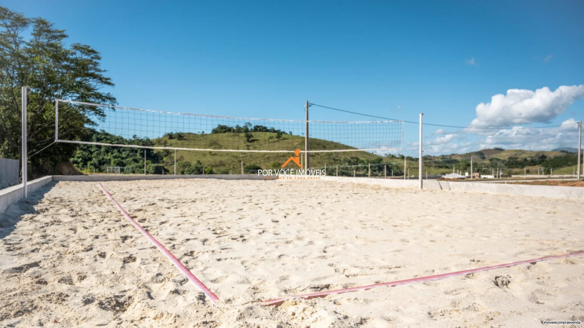 Lote de 152m² no Condomínio Holiday Park Land
