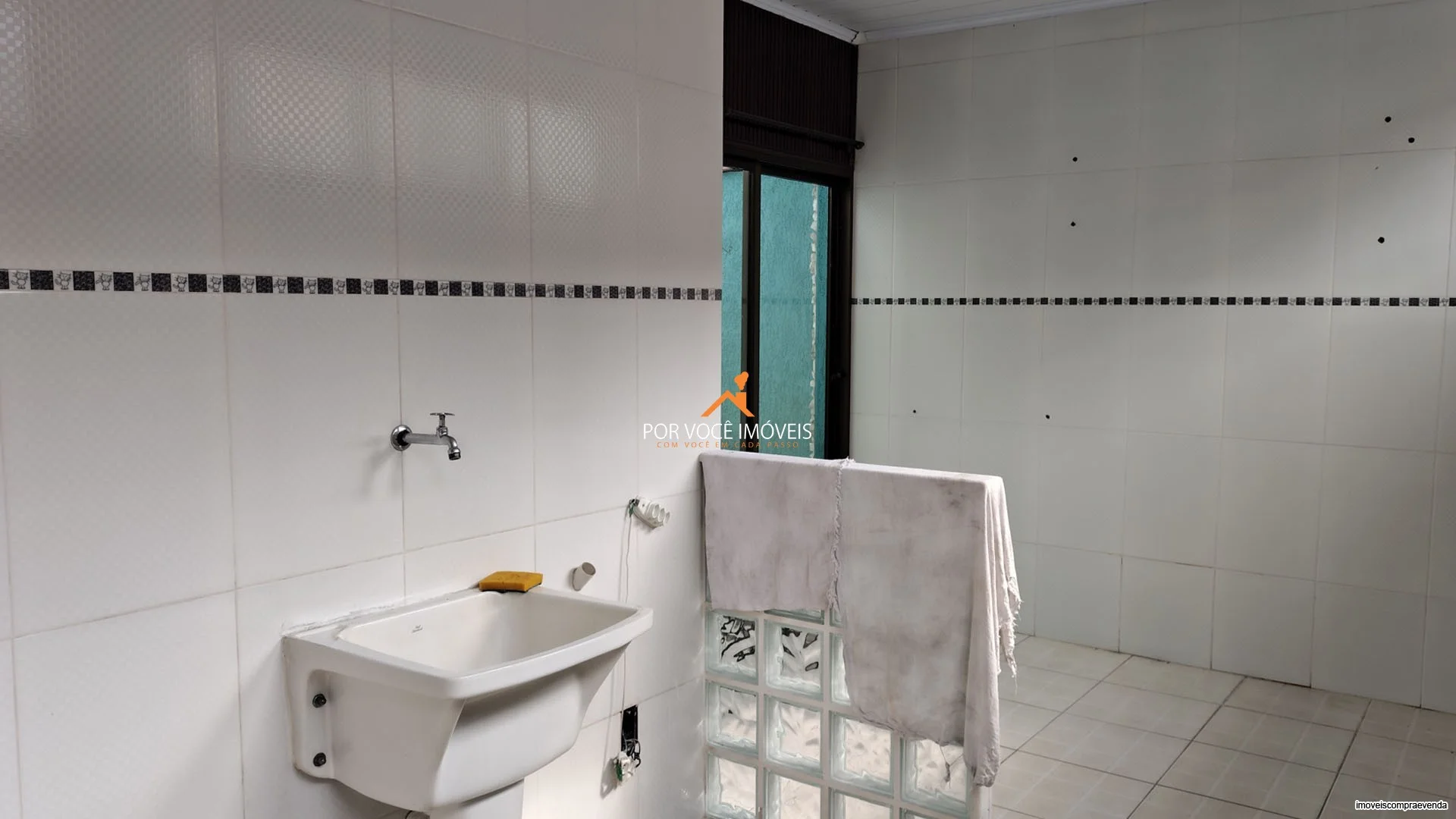 Casa Duplex para Locação com 3 quartos no Condomínio Residencial Califórnia