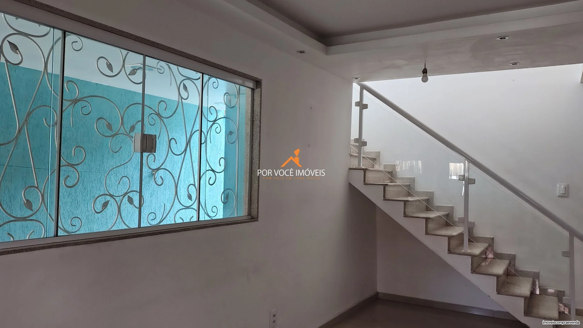 Casa Duplex para Locação com 3 quartos no Condomínio Residencial Califórnia