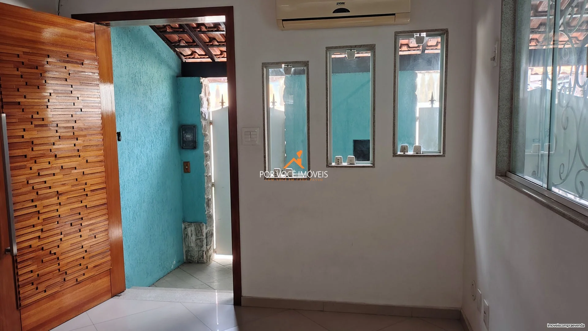 Casa Duplex para Locação com 3 quartos no Condomínio Residencial Califórnia