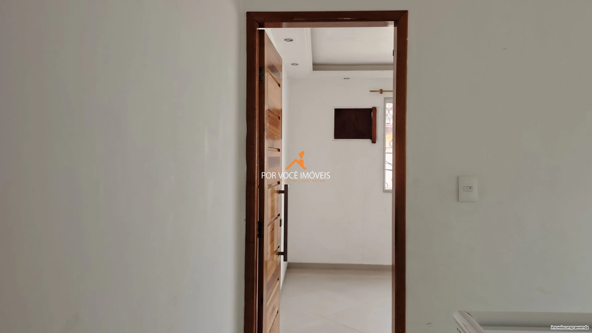 Casa Duplex para Locação com 3 quartos no Condomínio Residencial Califórnia