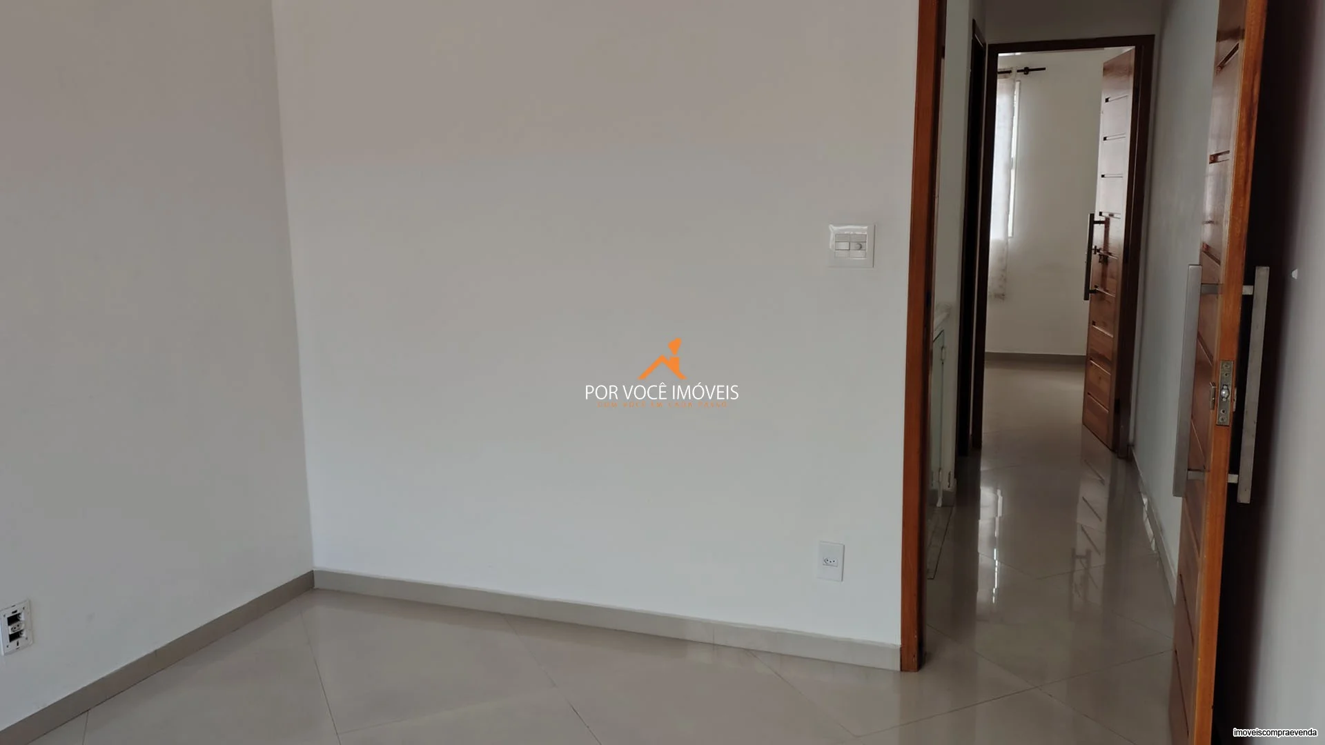 Casa Duplex para Locação com 3 quartos no Condomínio Residencial Califórnia